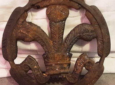 vintage possibly militaria trivet???