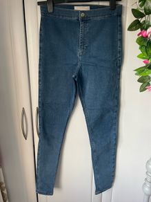 Toni size W30 L32 mid denim shade high rise skinny