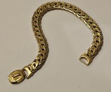 18k gold bracelet / bangle