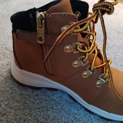 Timberland boots UK 13 EU32