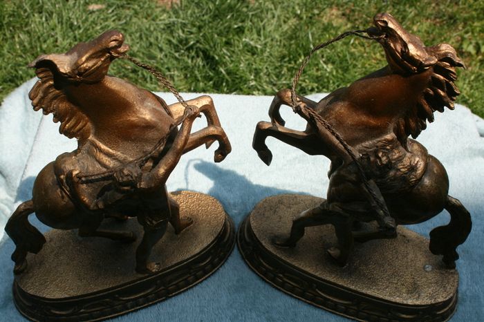 A Pair Of Antique  Marly Horses 7" X 8,4"
