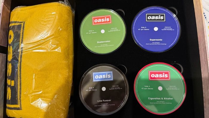 VIP Oasis Fan Pack Sydney Concert