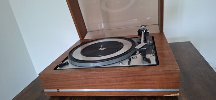 Dual 1209 Turntable/Record Player