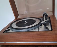 Dual 1209 Turntable/Record Player
