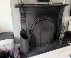 fireplace cast iron (complete, please read details)