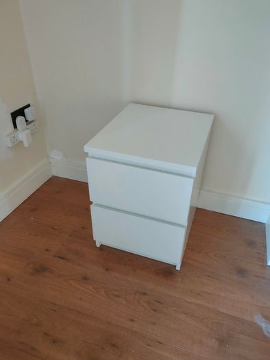 IKEA MALM Bedside Table - 2 Drawers - White. 40x55 cm