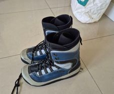 snowboarding boots