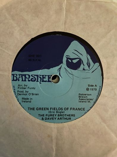 A selection of The Furey brothers Billy Furey & Davey Arthur singles in vg+ condition. Only 2 euros each