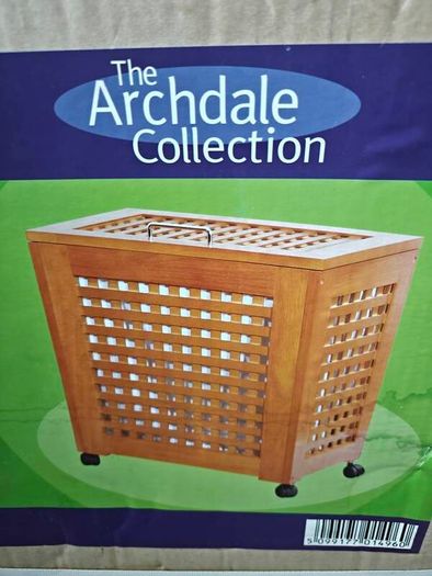 Laundry wooden basket