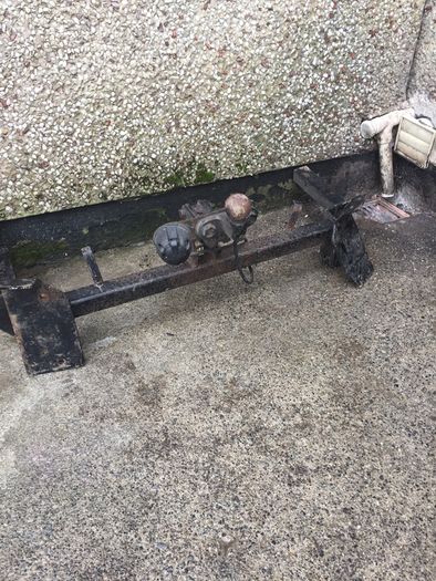 Ball hitch