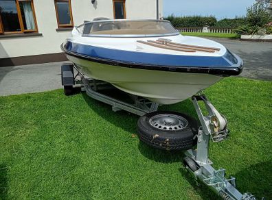 Dateline Bikini Speedboat