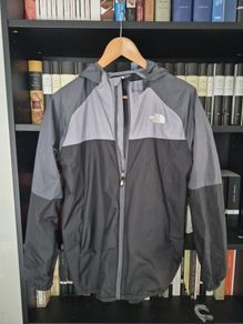 boys northface light raincoat