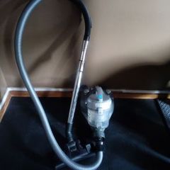 Russel Hobbs Vacuum Cleaner Hoover - Collect/ deliver,,