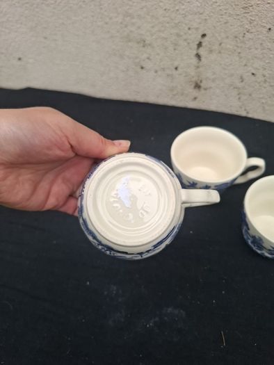 3 blue willow style tea cups postage possible