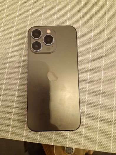 iPhone 13 Pro - 256GB Unlocked (100% battery)