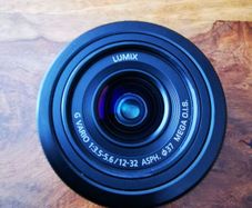 Panasonic Lumix G Vario 12-32mm MFT lens f/3.5-5.6 ASPH Mega O.I.S