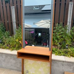 Hairdressing mirror unit