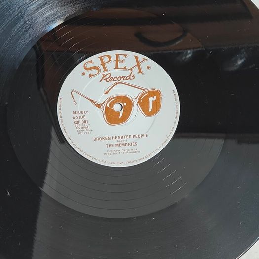 The Memories, Broken Hearted People  12",  Irish Rock Pop