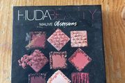 huda beauty eyeshadow  palette