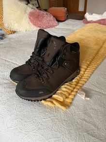 Trespass Vibram sole waterproof hiking boots size EU45