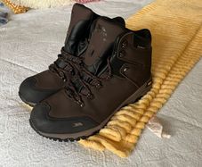 Trespass Vibram sole waterproof hiking boots size EU45