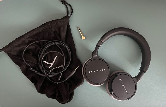 Beyerdynamic DT270 Pro - Studio Headphones