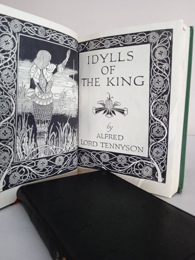 Idylls of the King by Alfred Lord Tennyson (GT860)