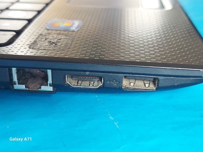 Emachines 15.6 inch Laptop, E732 Series, Model ZRDB, Intel Pentium CPU P6200, 3GB Ram, 250GB HDD, Windows 10, Microsoft Edge, Chrome