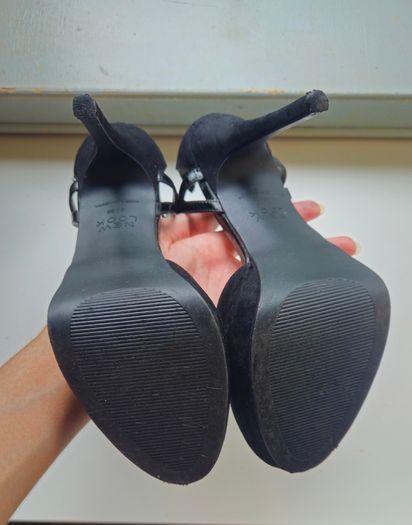New Look - Black Round-Toe Platform Stilettos - Size 6 [UK]