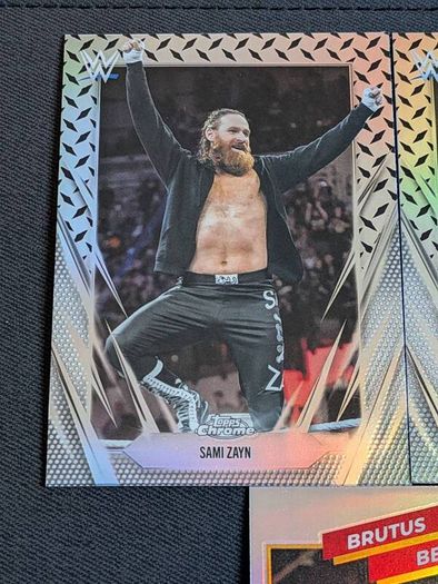 WWE Topps Chrome 2026 Refractor x2 & Diamond Plate x3 Refractor Set