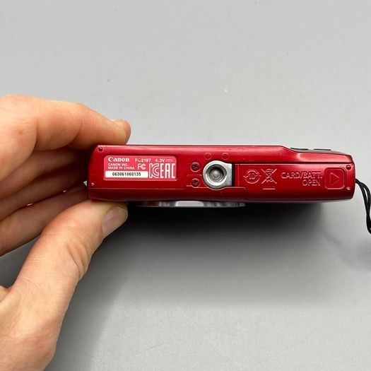 Canon IXUS 160 20MP Digital Camera Red - Full Kit