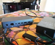 Surface Dock - Microsoft 1661 - for Pro 7, 6, 5, 4, 3, X, Go, Book, Laptop  Docking Station