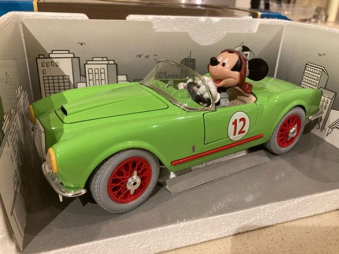 Lancia Aurelia Disney Mickey Mouse 1/18 Burago Rare