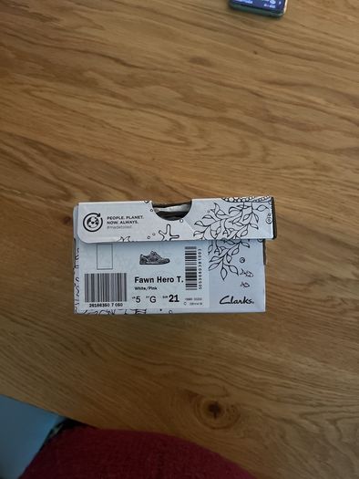 Clarks Fawn Hero toddler shoes size 5G