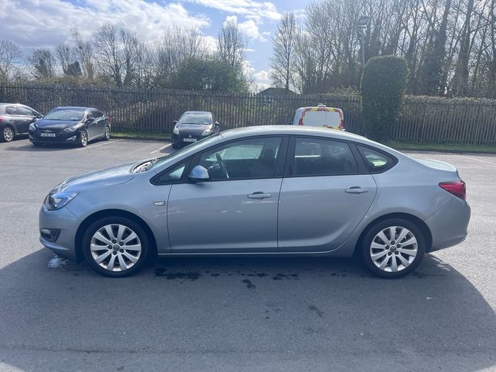 2014 Opel Astra