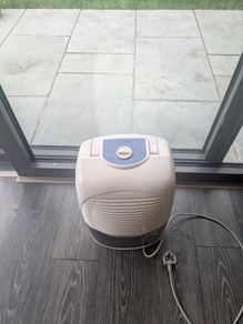 Saraha DL 10 Litre Home Dehumidifier in perfect