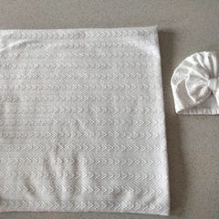 Baby blanket and matching bow hat - white