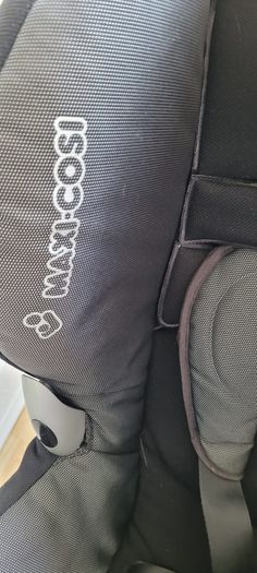 Maxi Cosi car seat 9-18kg isofix