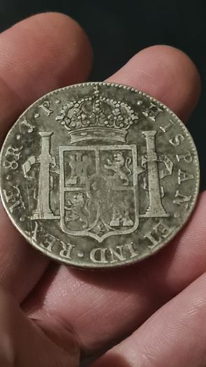 Hispanic colonial 8reals,  Peru