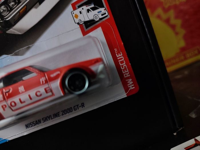 Nissan Skyline 2000 GT-R ! Police ! from HW Rescue Series ! Hot Wheels ! Mattel !