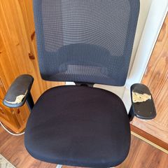 Free Swivel chair