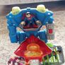 Superman Robot vehicle with figures Image 2