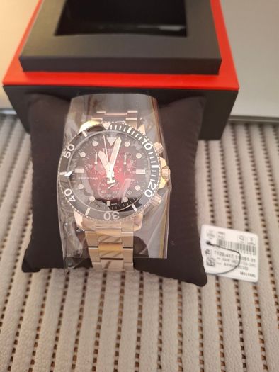 Tissot Watch SEASTAR 1000 QUARTZ Watch New in Box