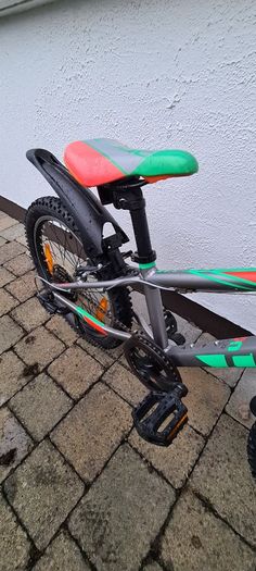 Cube race 200 kids bike