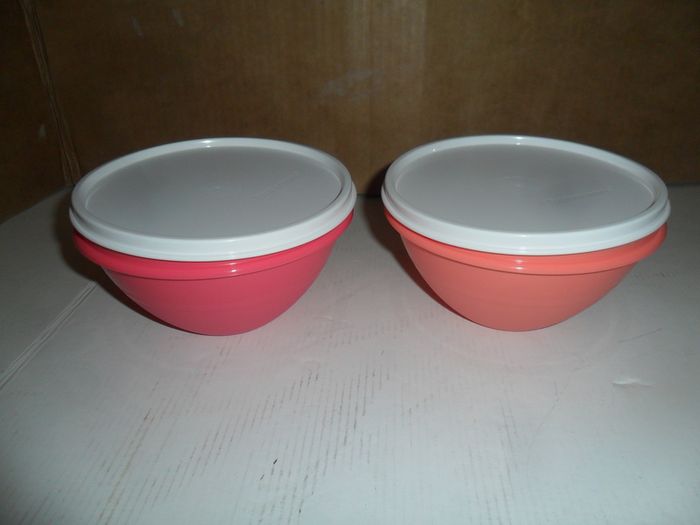 Tupperware wondelier bowl 2 x
