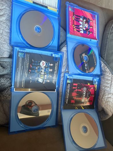 FiFA Ps4  game bundle