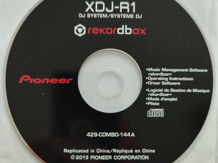 XDJ-R1 digital turntables