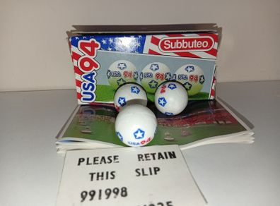 Waddingtons Subbuteo World Cup 1994 3 Footballs  Usa 94 In Original Box Excellent Condition