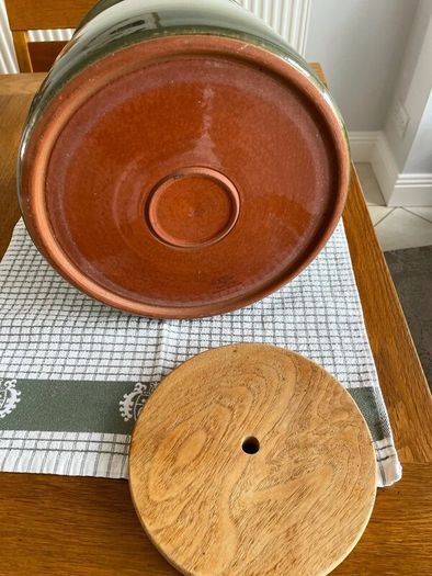 Kiltrea Bread Crock