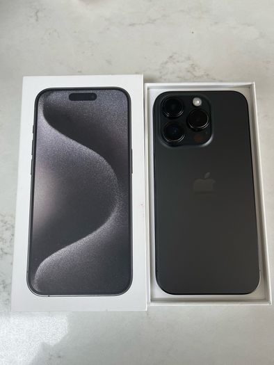 iphone 15 pro 256gb + pitaka case